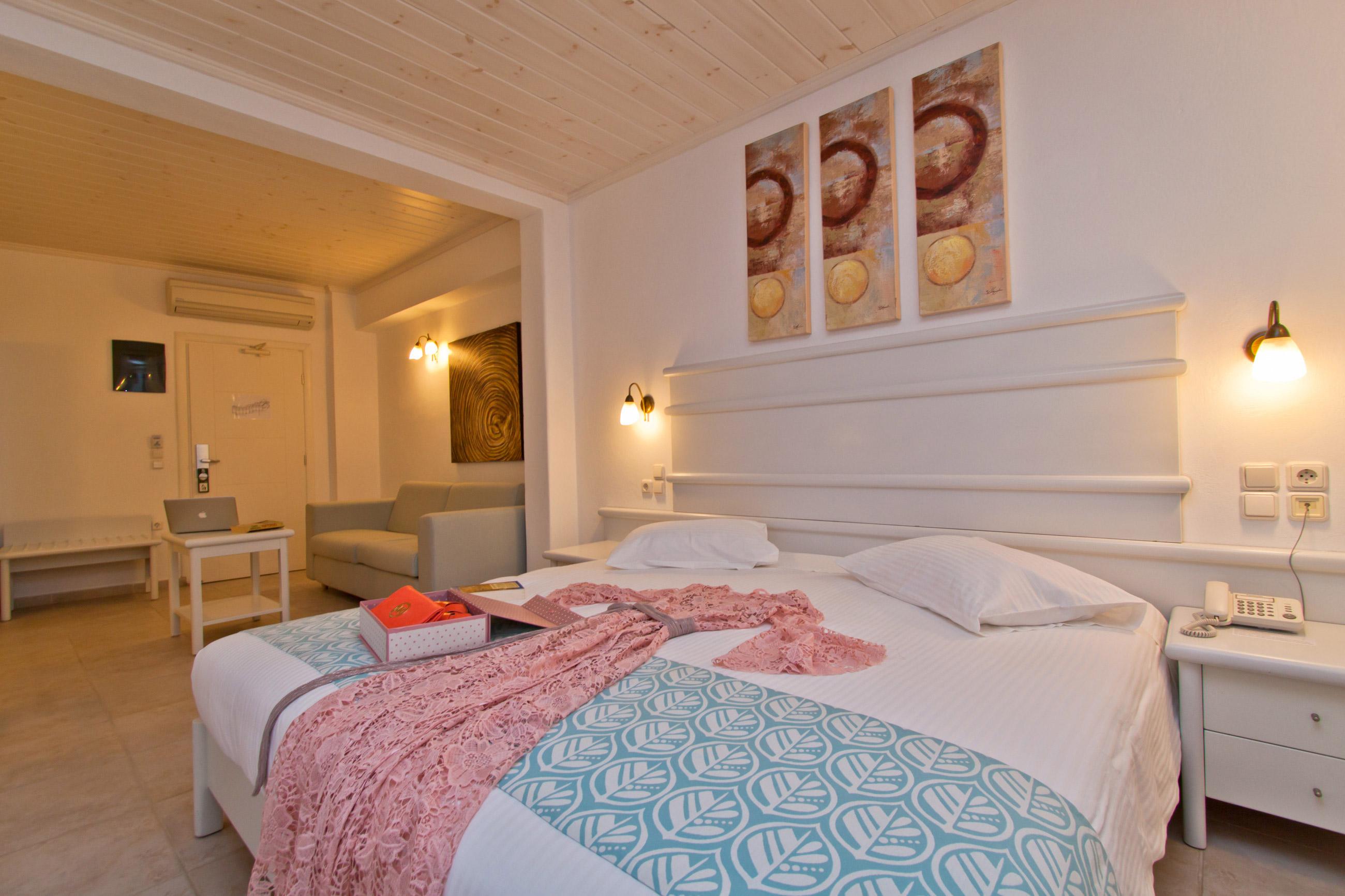 אורנוס Yiannaki Hotel מראה חיצוני תמונה